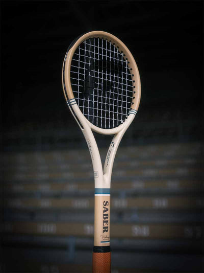 Functional Tennis Saber Vintage Edition in the stadium