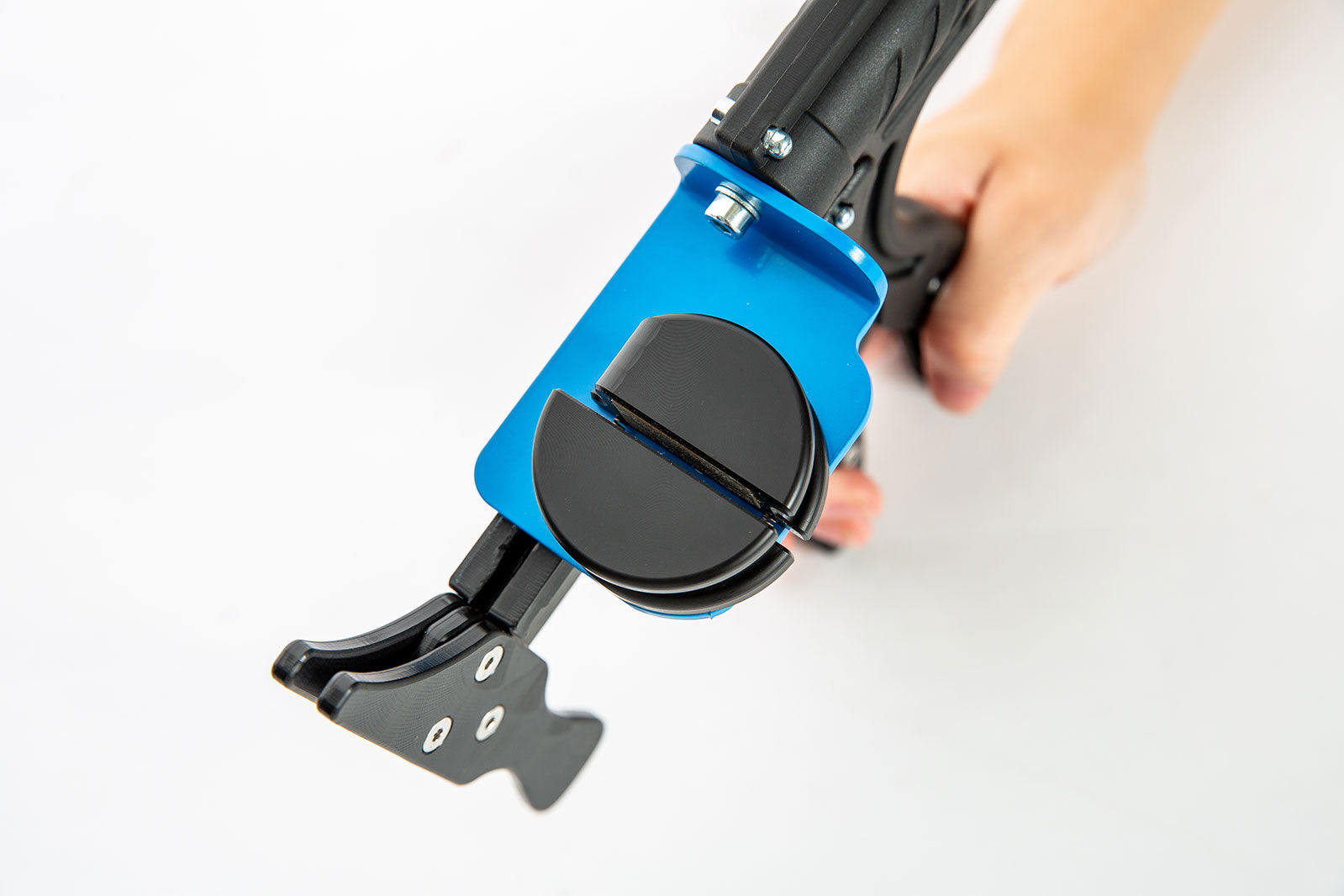 The Easy Stringer v2 - The worlds most portable string machine ...